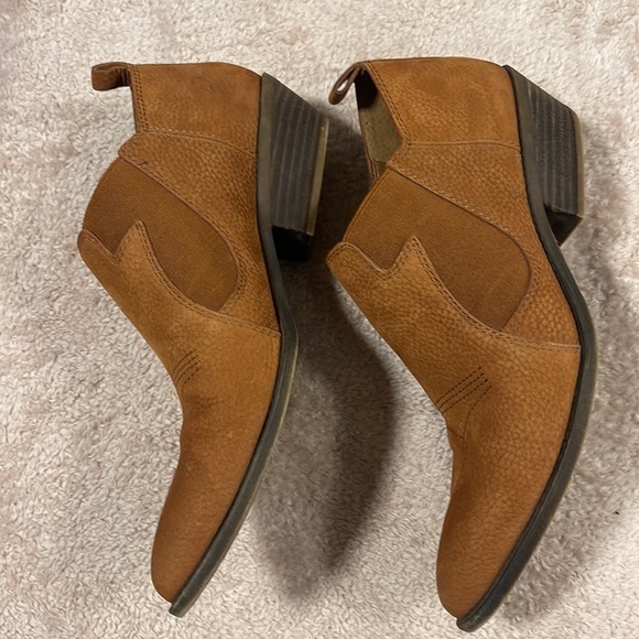 LUCKY BRAND JOELLE WESTERN BOOTIE Size 10, block heal, heal pull tab, brown - Picture 12 of 14